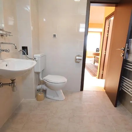 Konukevi Lyaskovo 3*